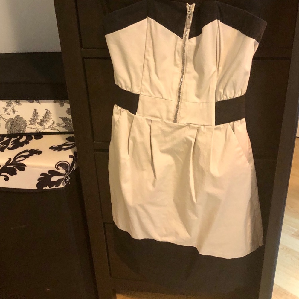 black & beige H&M front zipper dress w/ pockets